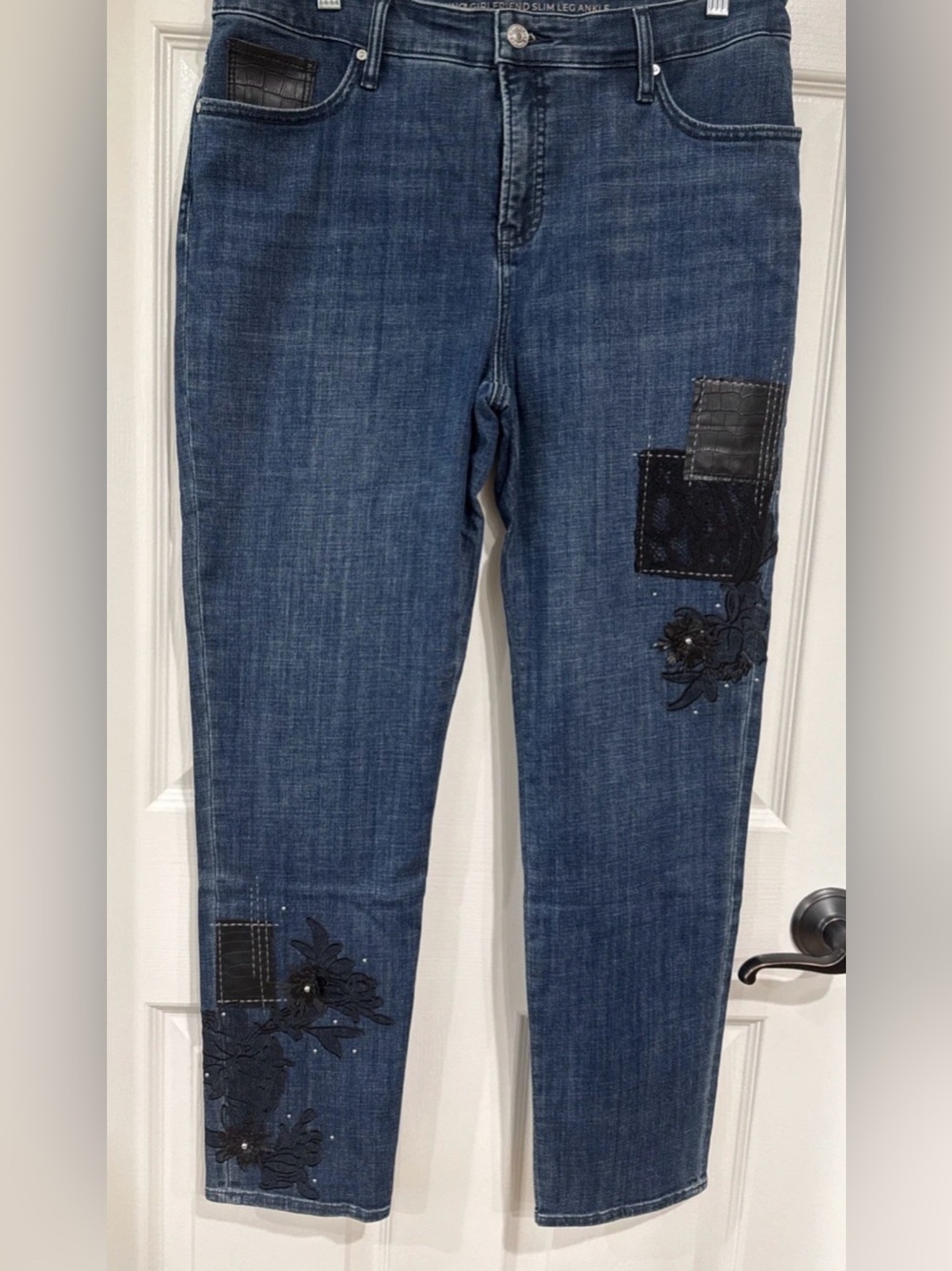 Chico's 1.5R (Women's 10R) Girlfriend Slim Leg Ankle Jeans Blue Embellished